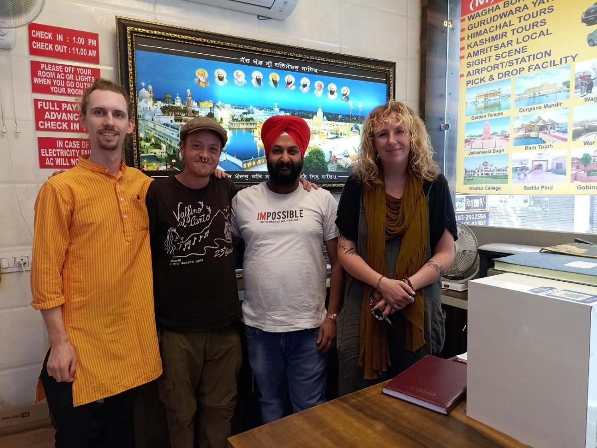 Jasneet Homestay Amritsar Eksteriør billede